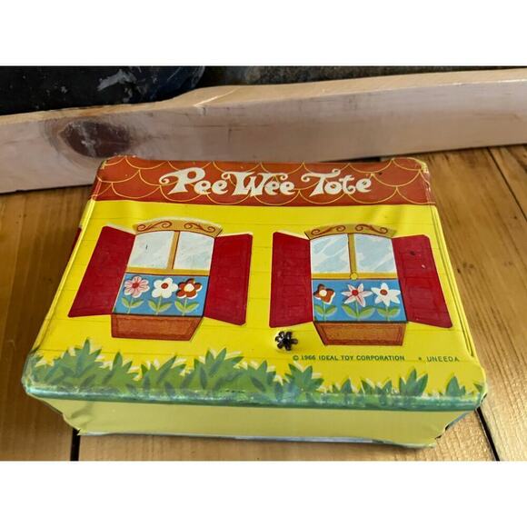 VTG 1966 Ideal Peewee doll tote house w/ 2 Uneeda Peewee dolls. Girl & Boy - Picture 10 of 10